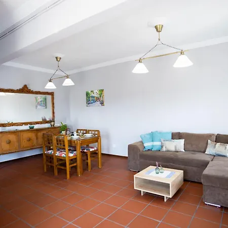 Apartment 'castra View' In
